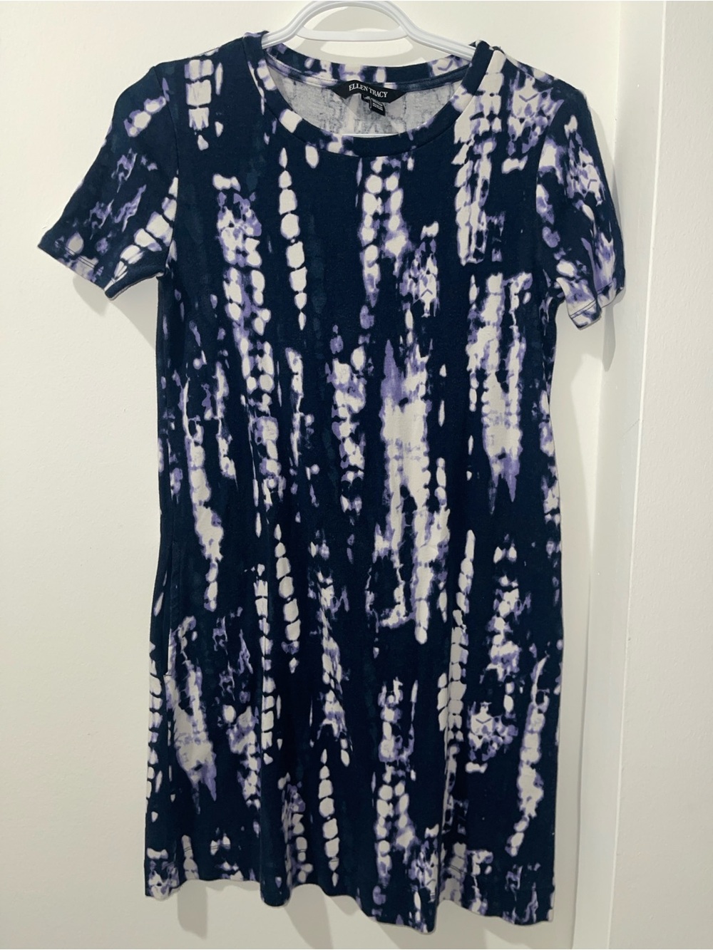 Ellen Tracy Black and Purple Tie-Dye Short Sleeve Midi Dress